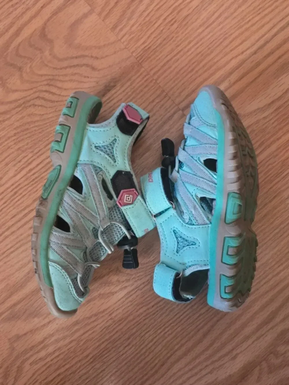 Dream Pairs Closed-Toe Outdoor Summer Sandals size 12